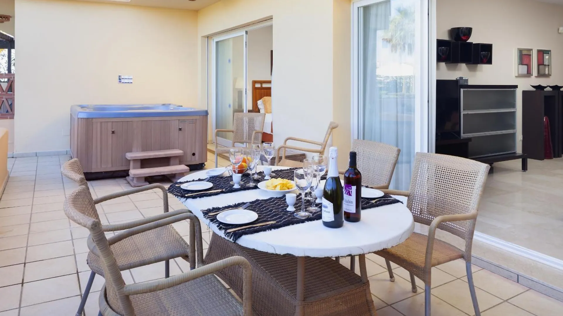 Malibu Mansions By The Beach By Alfresco Stays El Faro