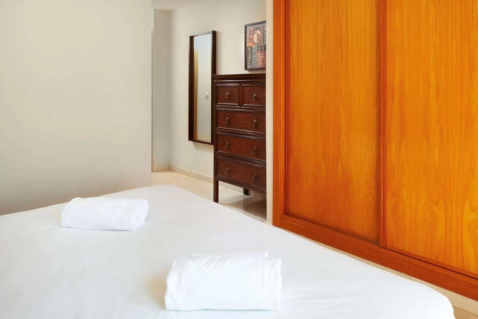 Malibu Mansions By The Beach By Alfresco Stays El Faro Spanien