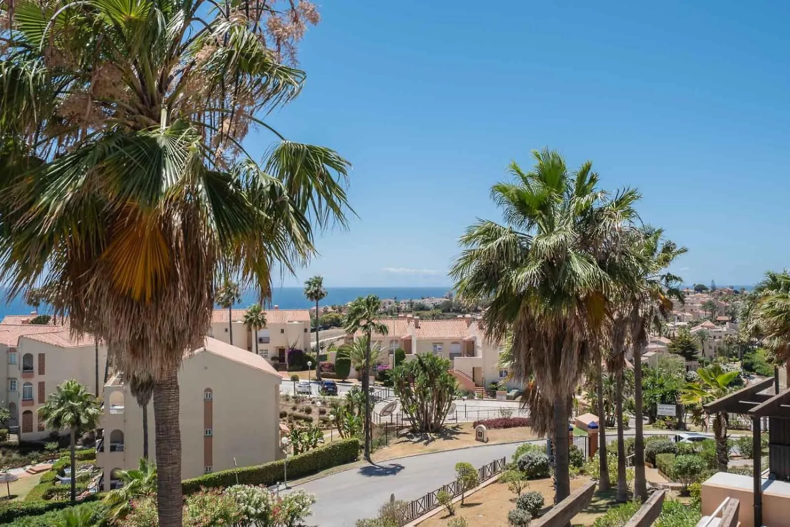 Malibu Mansions By The Beach By Alfresco Stays El Faro Lägenhet